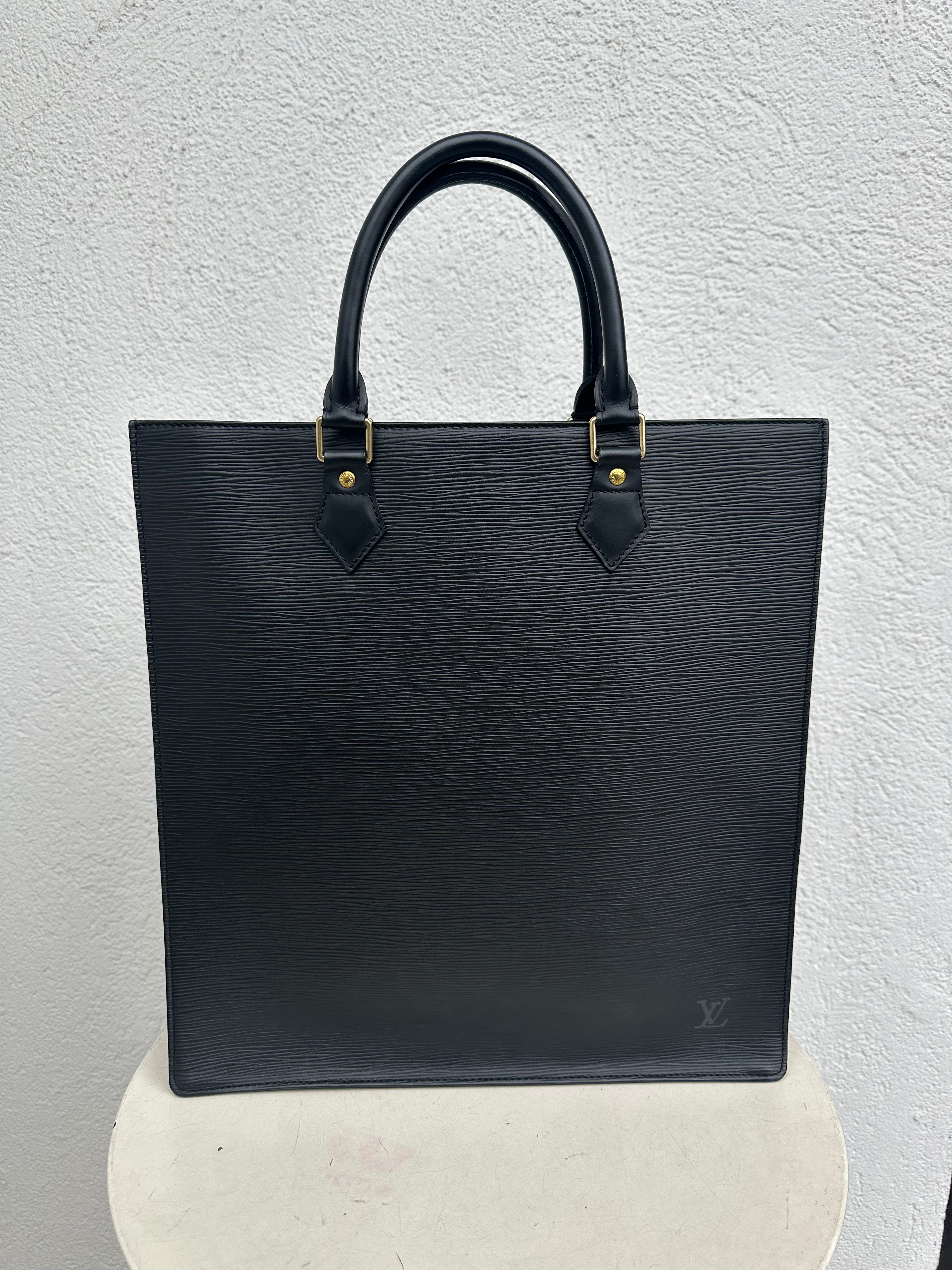 Louis Vuitton Epi Leather Sac Plat