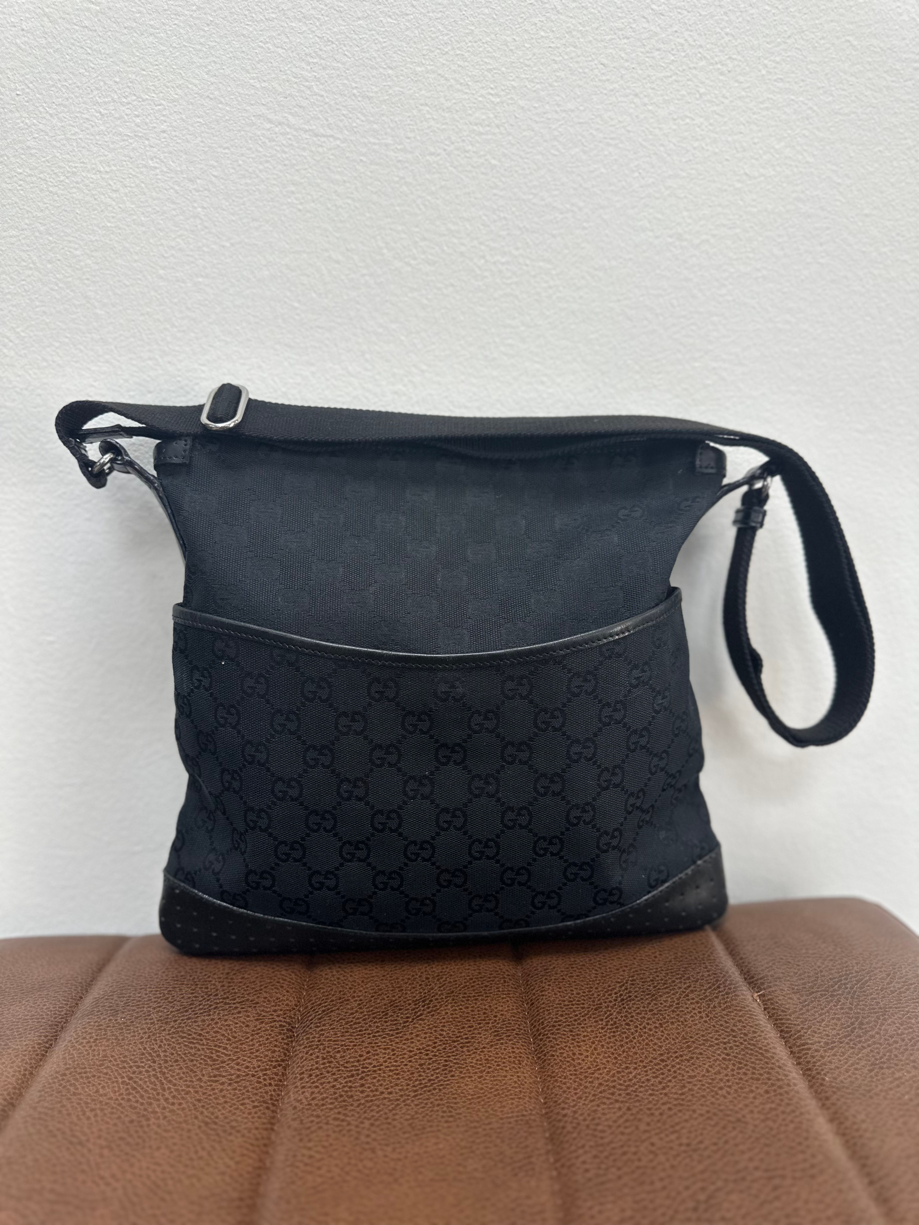 Gucci Medium GG Messenger