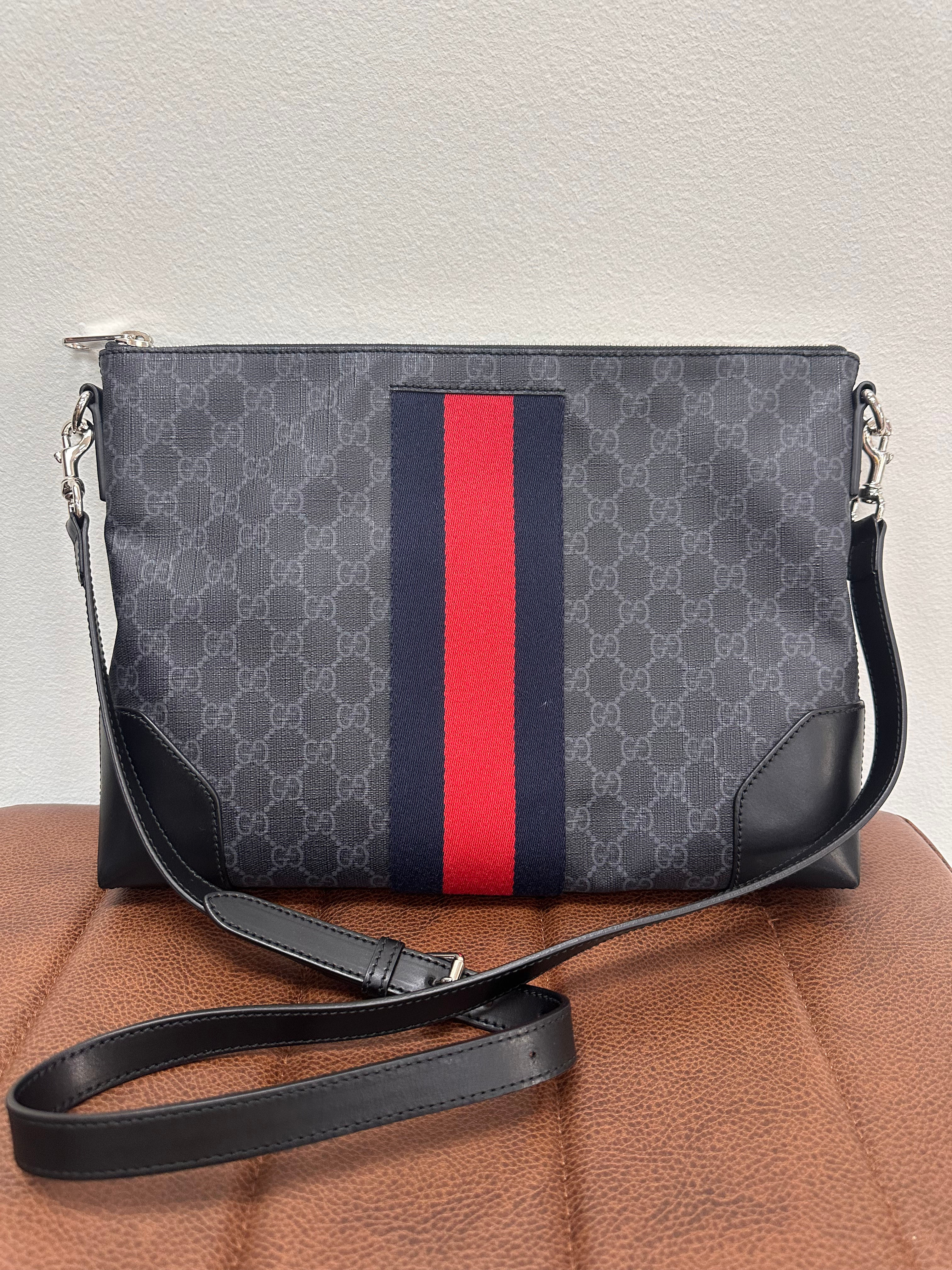 Gucci Supreme Messenger