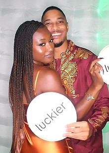 ENCLOSED PHOTOBOOTH