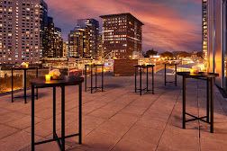Omni - 7 different restaurants