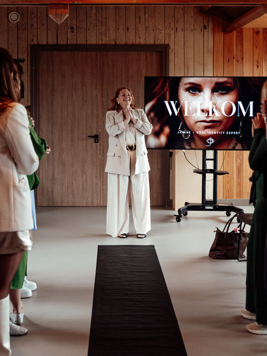 Personal branding shoot Rotterdam coach op event en netwerkbijeenkomst