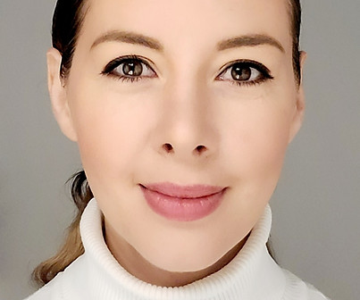 ashley passport photo 2021.jpg