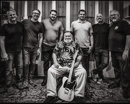 group-shot_sextet-session.png