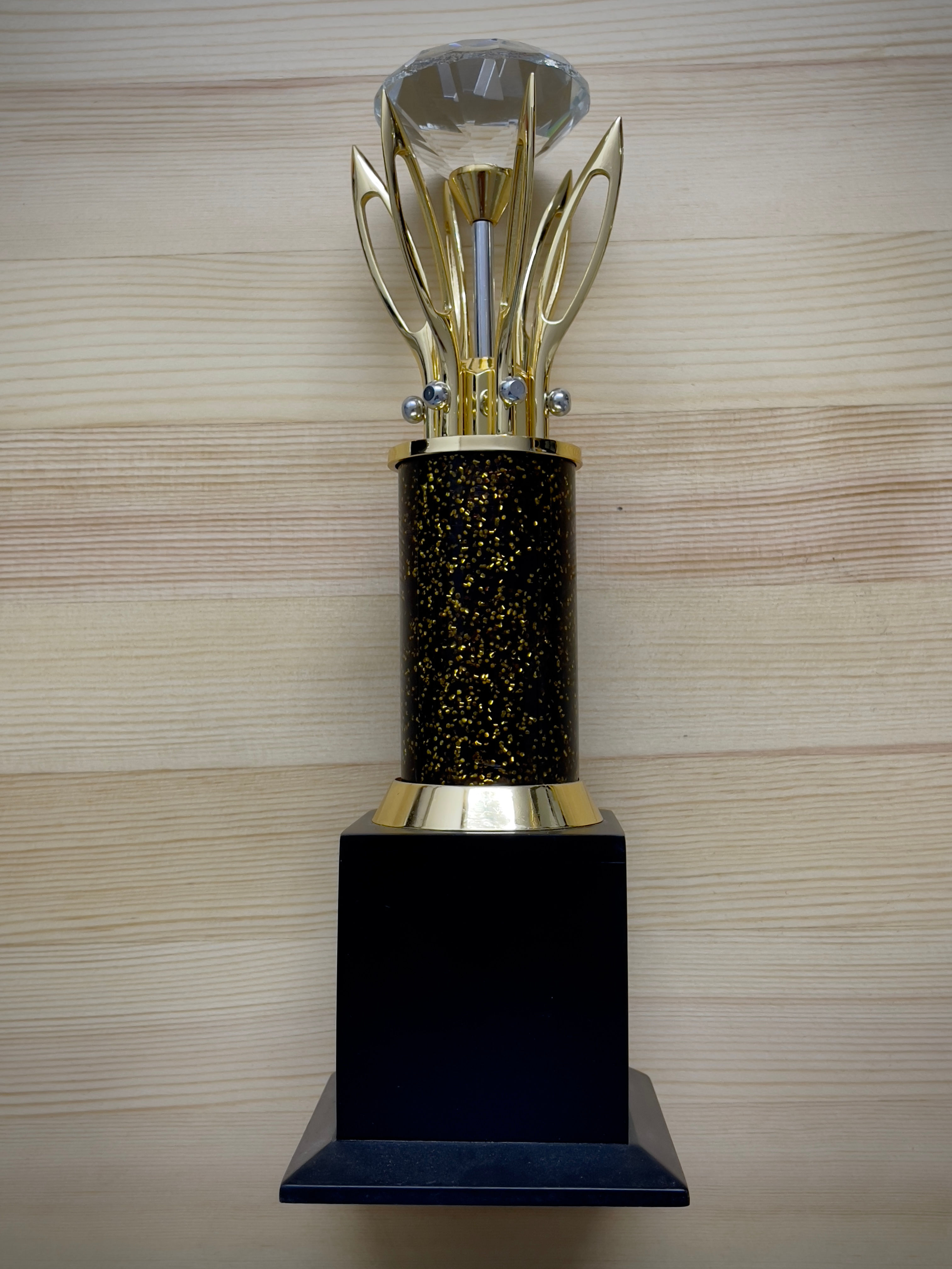 Diamond Blossom Trophy (Medium)