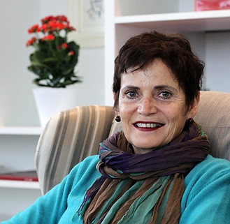 Carmen Oliveira.jpg