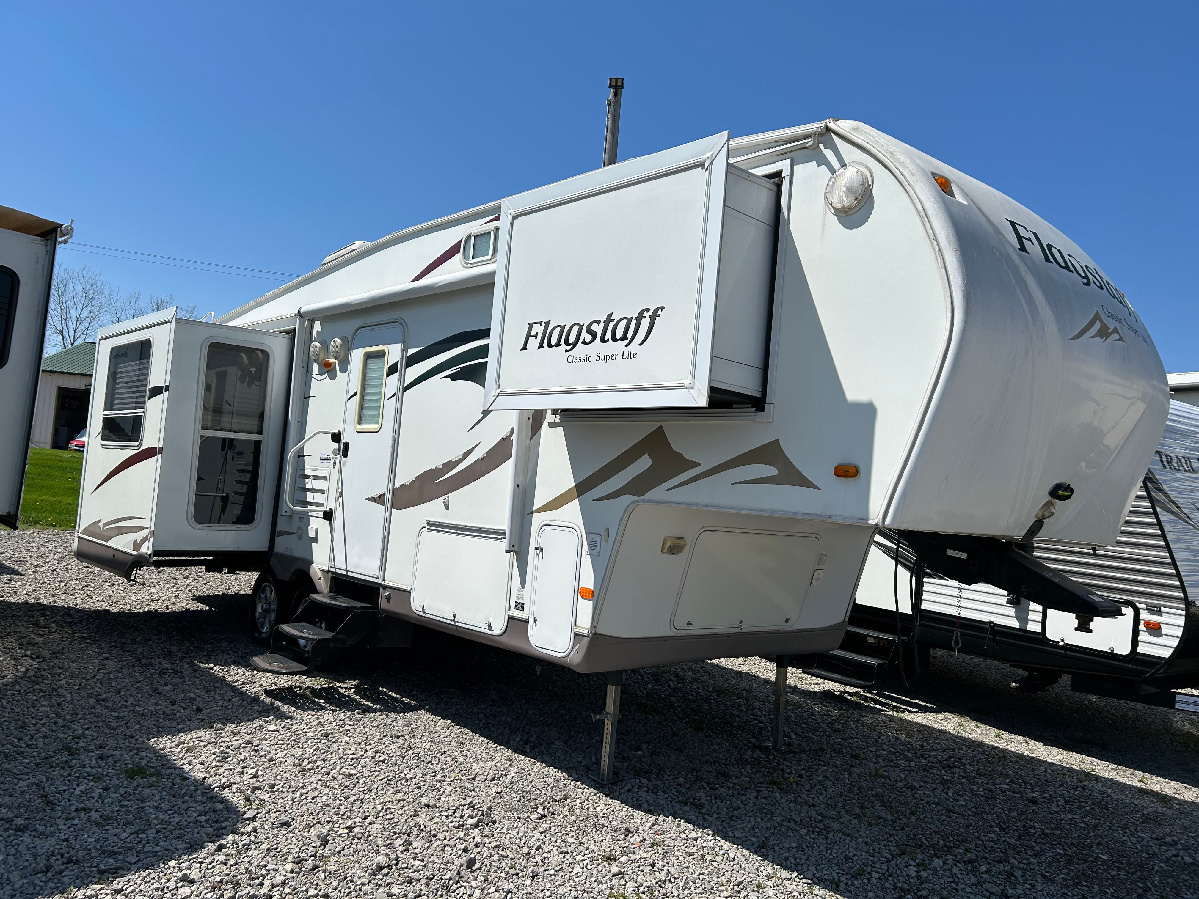2010 Forest River Flagstaff 8526RLWS