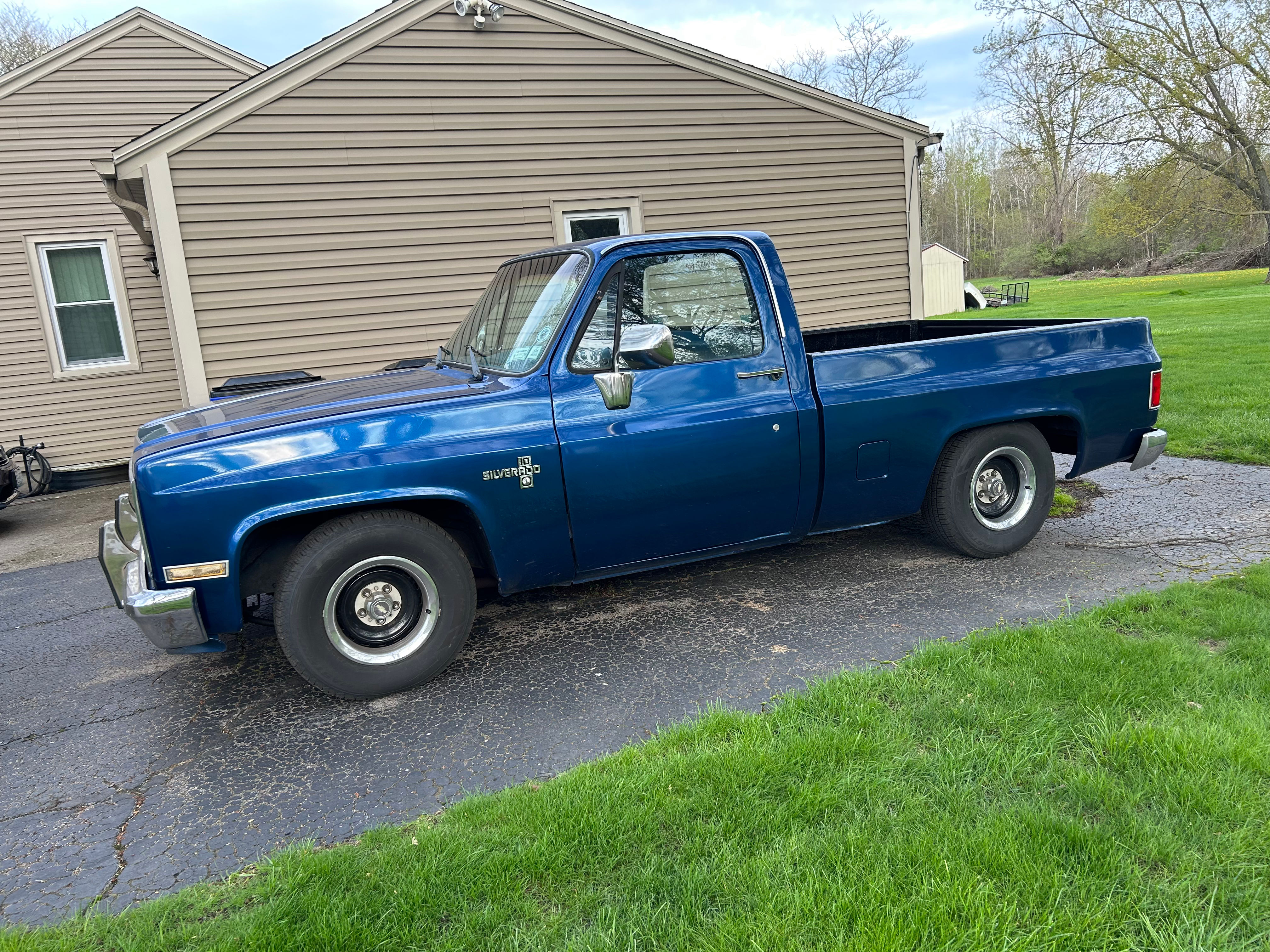 1984 C-10 Silverado Chevy Pick-Up