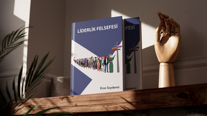 Bir eserin fikir aşamasından okuyucuyla buluştuğu ana kadar ihtiyaç duyduğu tüm profesyonel süreçleri tek bir çatı altında taçlandırdığımız bu özel projede; kitabın taşıdığı güçlü vizyonu ve kitleleri peşinden sürükleyen rehberlik ruhunu yansıtan minimal ve etkileyici bir Kapak Tasarımı hazırladık. Eserin edebi ve düşünsel derinliğini parlatmak adına imla, dil bilgisi ve kurgusal akıcılık süreçlerini titiz bir Editörlük süzgecinden geçirirken; okuyucunun göz konforunu zirveye çıkaracak, uluslararası yayıncılık standartlarına tam uyumlu, dipnot ve sayfa mimarisi kusursuz bir Dizgi-Mizanpaj çalışmasıyla projeyi matbaaya hazır eksiksiz bir başyapıt olarak tamamladık.