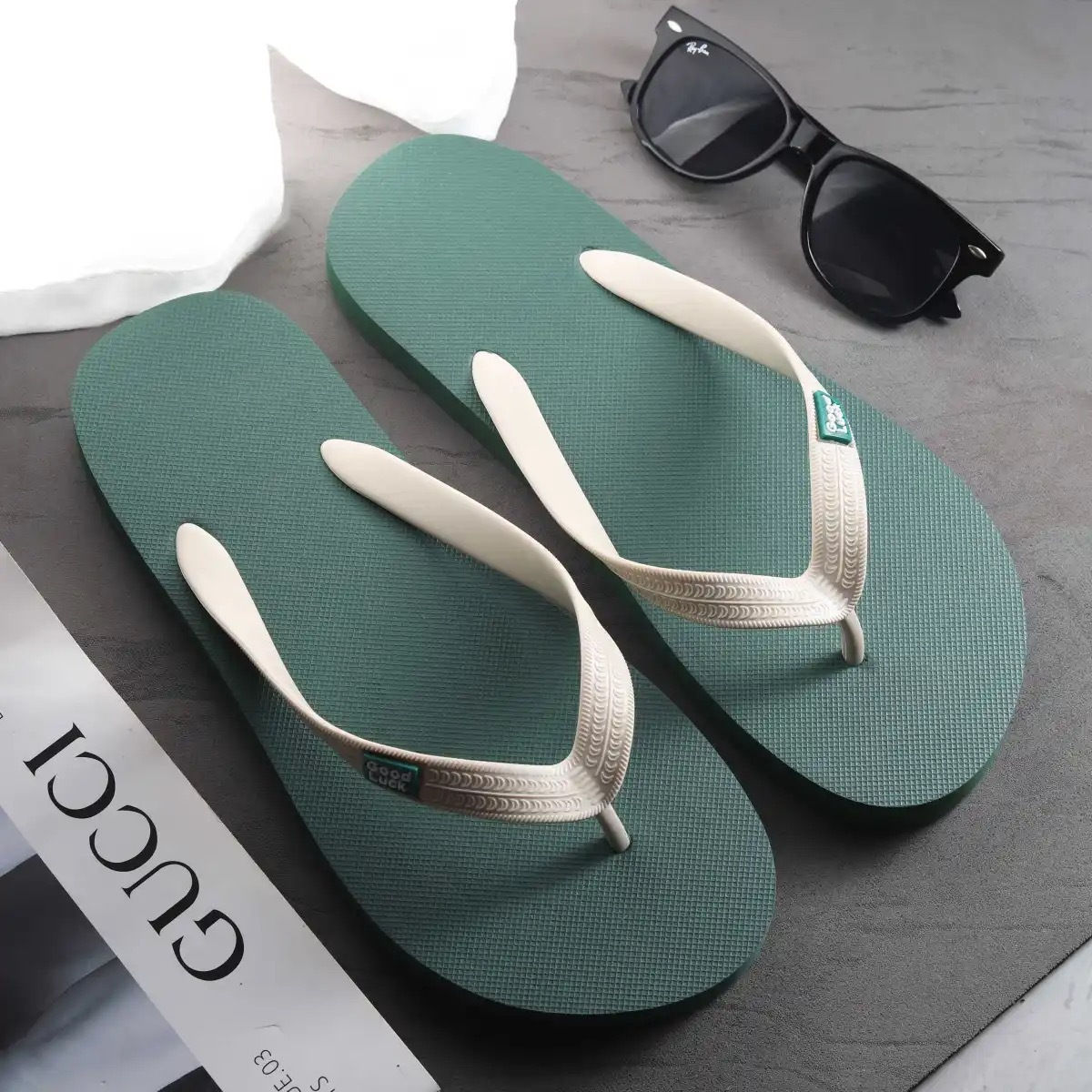 2024 cross-border one free shipping summer new candy-colored men's flip-flops ca
