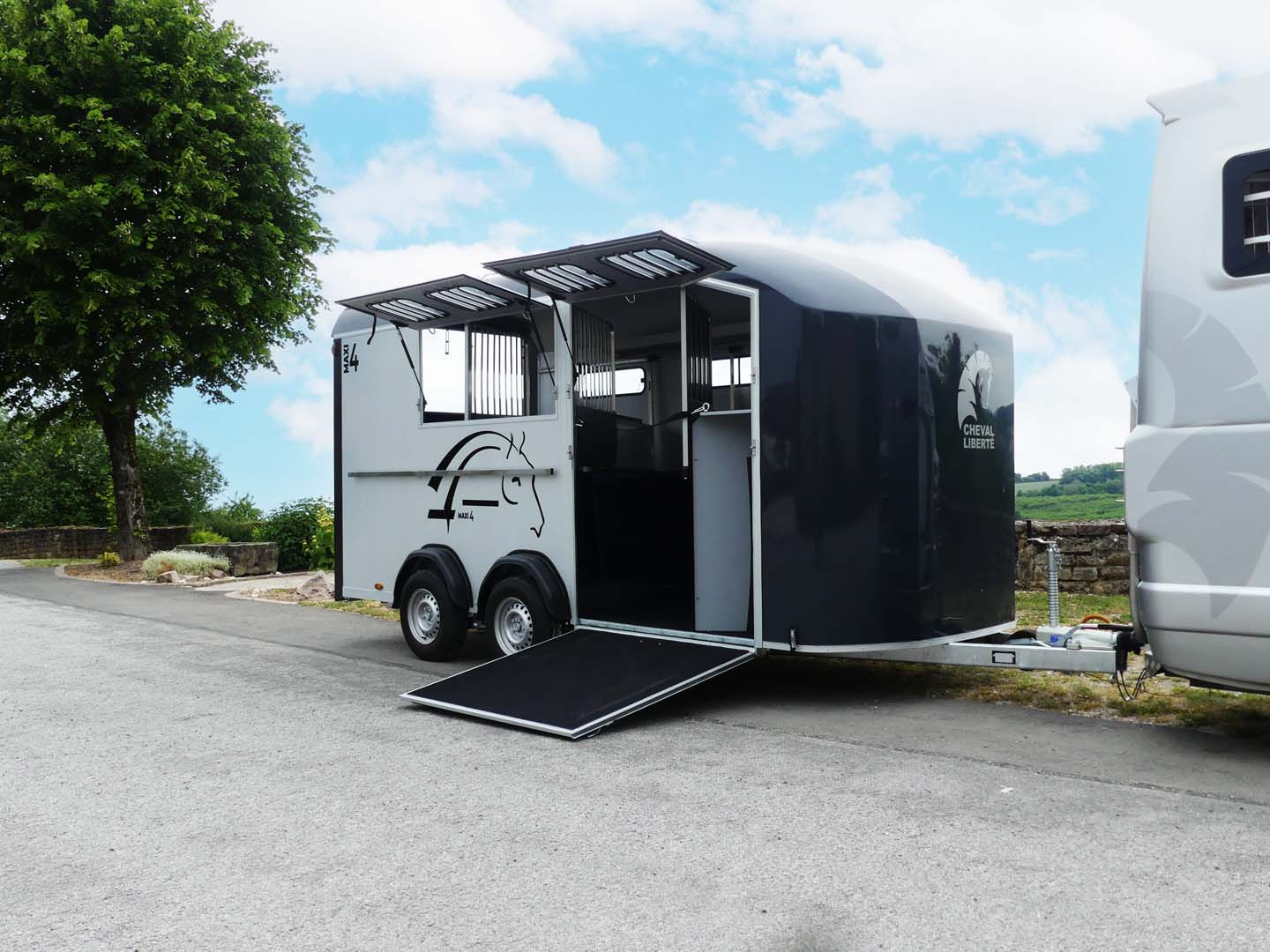 Van oblique 4 places Maxi 4