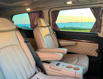 Executive Chauffeur Services Northern Ireland, Cruise Ship Excursions from all major Ports incl.; Belfast, Londonderry and Larne. Luxury Tours, Cruise Ship Excursions, Film Tours, Airport Transfers Belfast, Derry, Business Transport