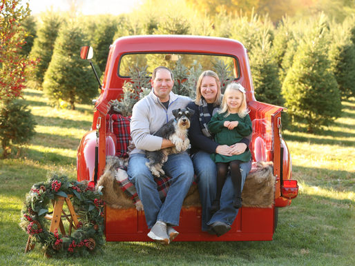 When Should You Book Family Photos for Christmas Cards? A Lehigh Valley Photographer's Guide
