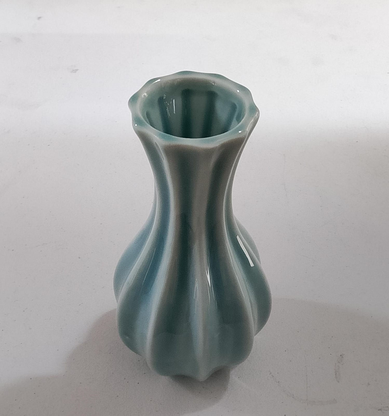 Mini jarro de porcelana azul claro