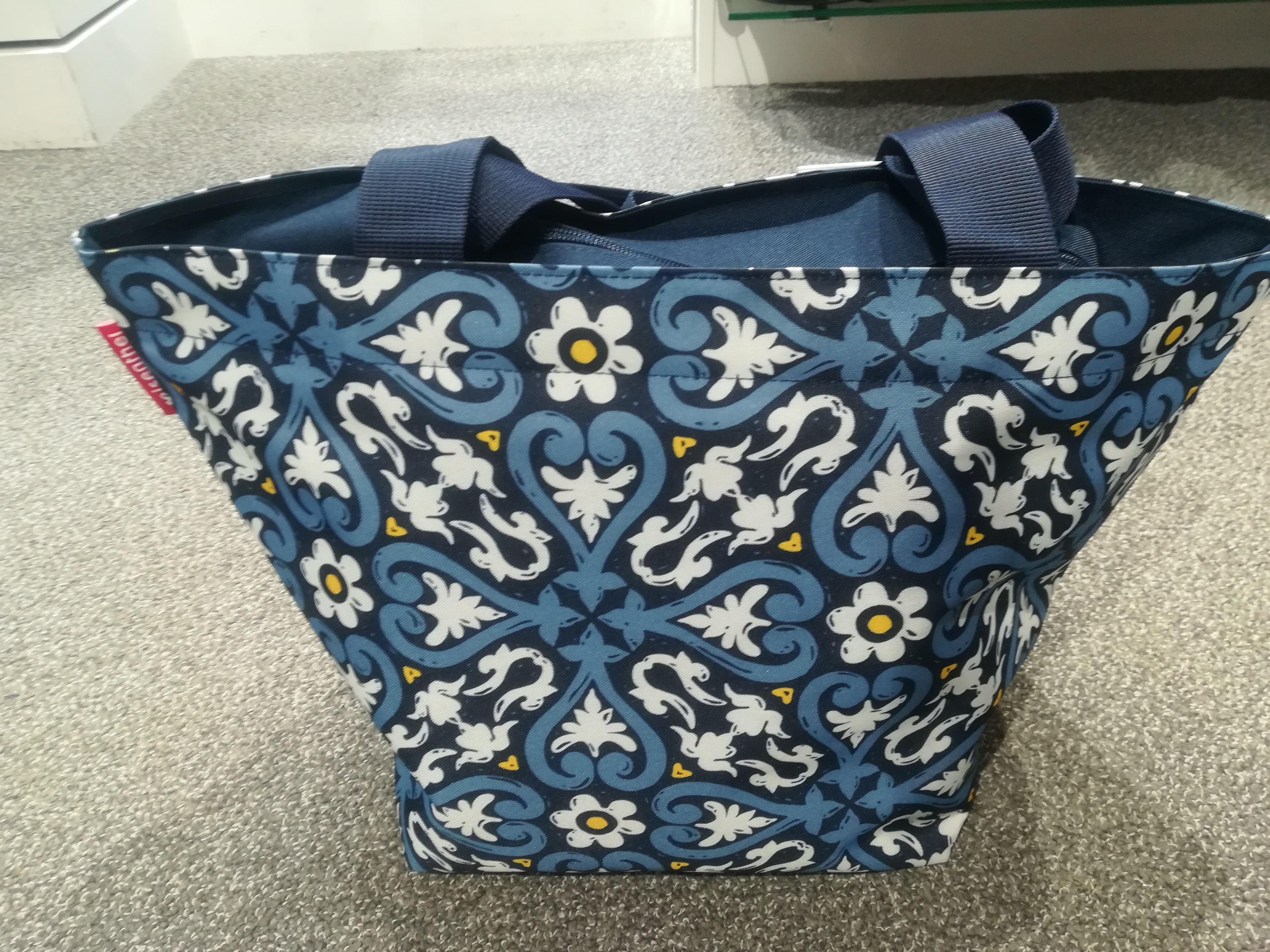 REISENTHEL_ SHOPPER M