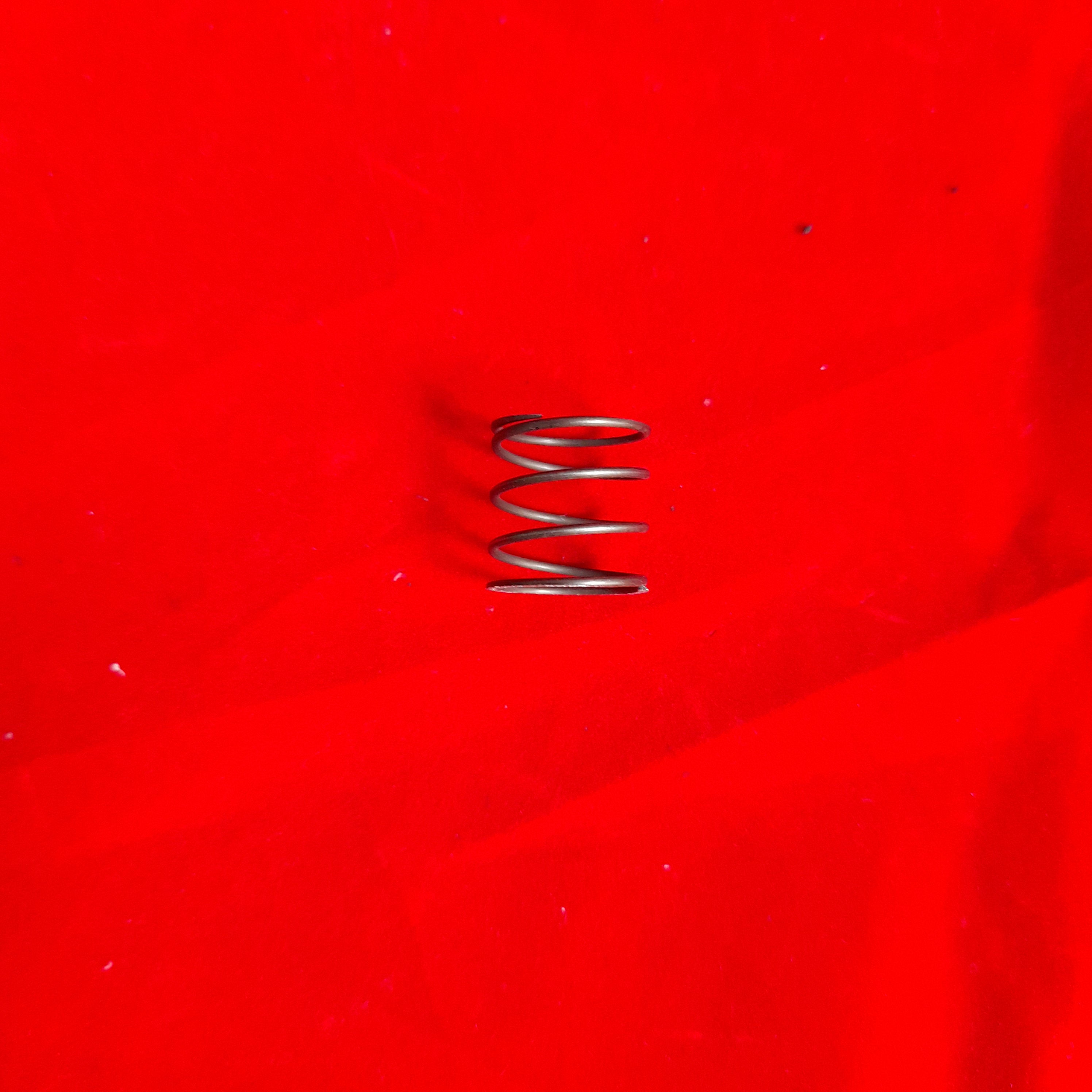 R136 Spring for kickstart bevel pinion pin. Lambretta LD