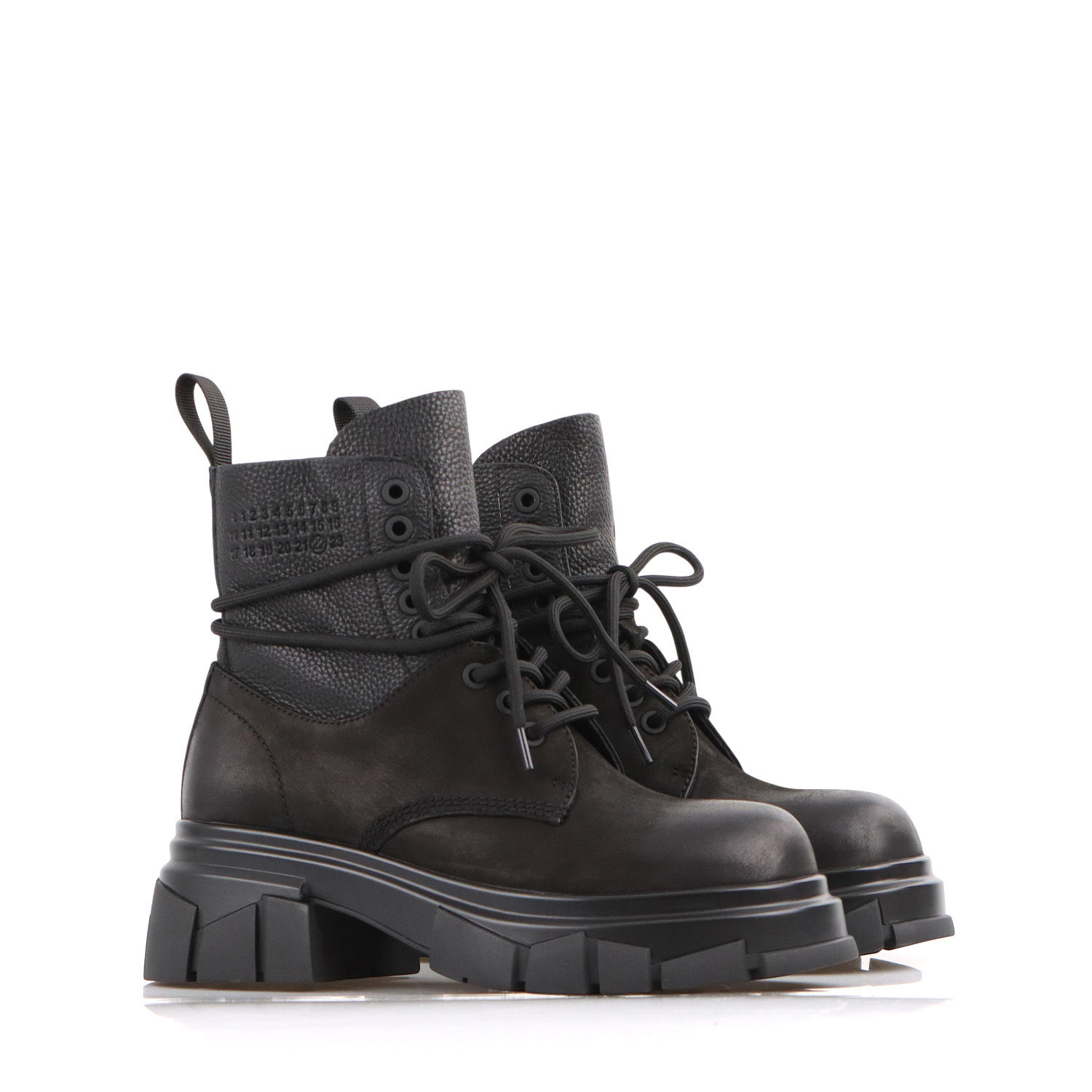 酷黑異材質拼接軍靴