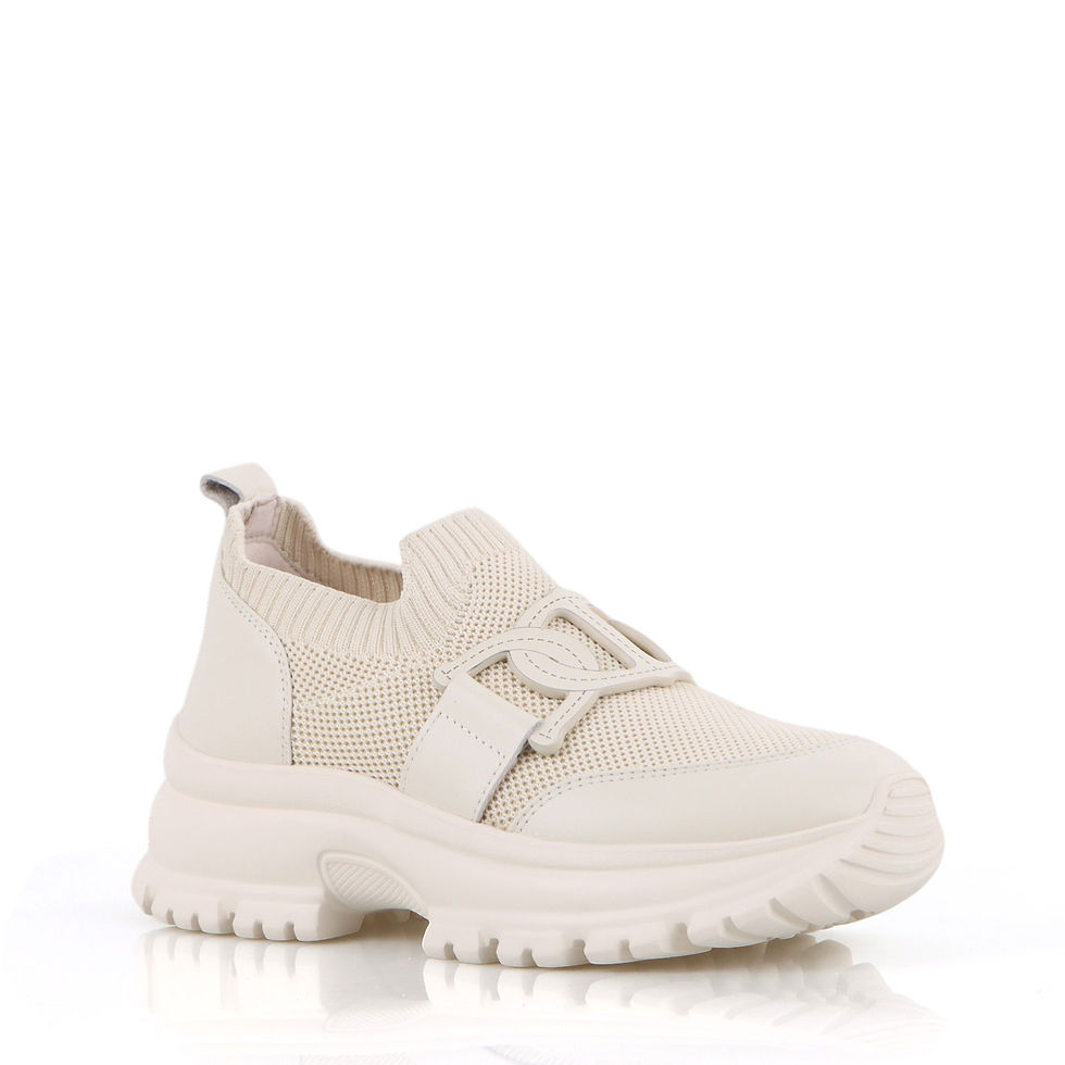 縮圖：米杏色飛織休閒鞋