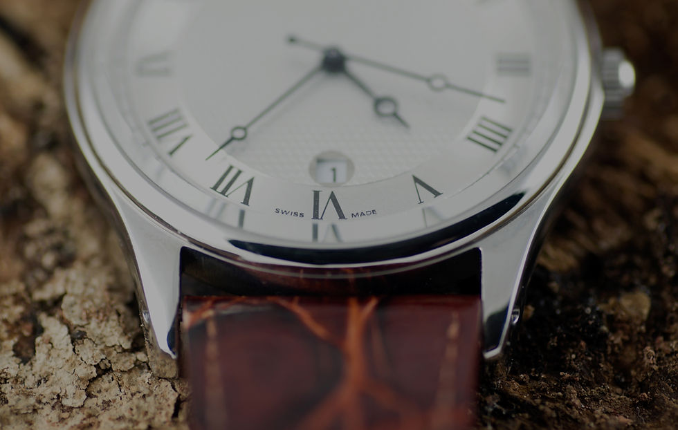 Primer plano de un reloj de lujo