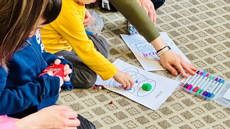 Making fun crafts in Cantonese class