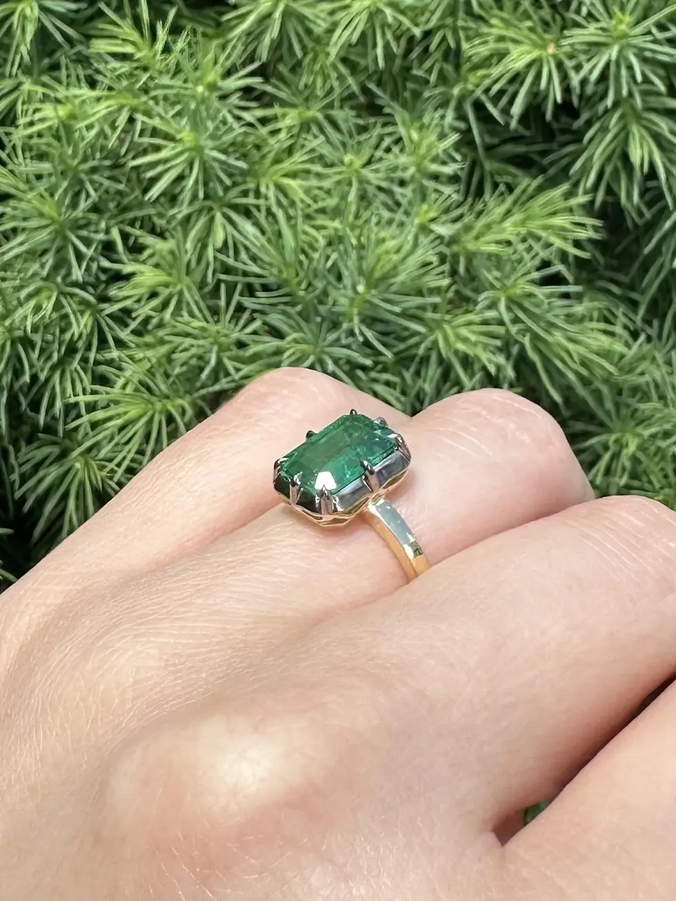 Thumbnail: Antique Inspired 18k Yellow Gold and Silver 2.44ctw Emerald Solitaire