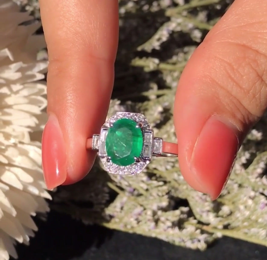 Thumbnail: Art Deco Inspire 18k Gold 2.00ctw Natural Emerald & Diamond Halo Engagement Ring