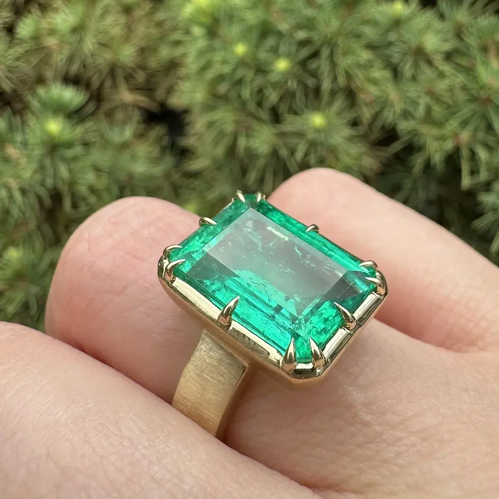18k Yellow Gold 8.11ctw Large Colombian Emerald Solitaire Brushed Ring