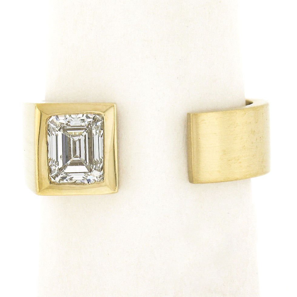 Thumbnail: Unisex 14K Yellow Gold 0.91ctw Emerald Cut Diamond Ring 