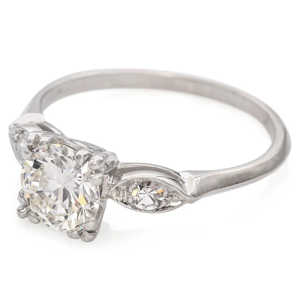 Thumbnail: Vintage Platinum 1.11ctw Round Diamond 3 Stone Engagement Ring