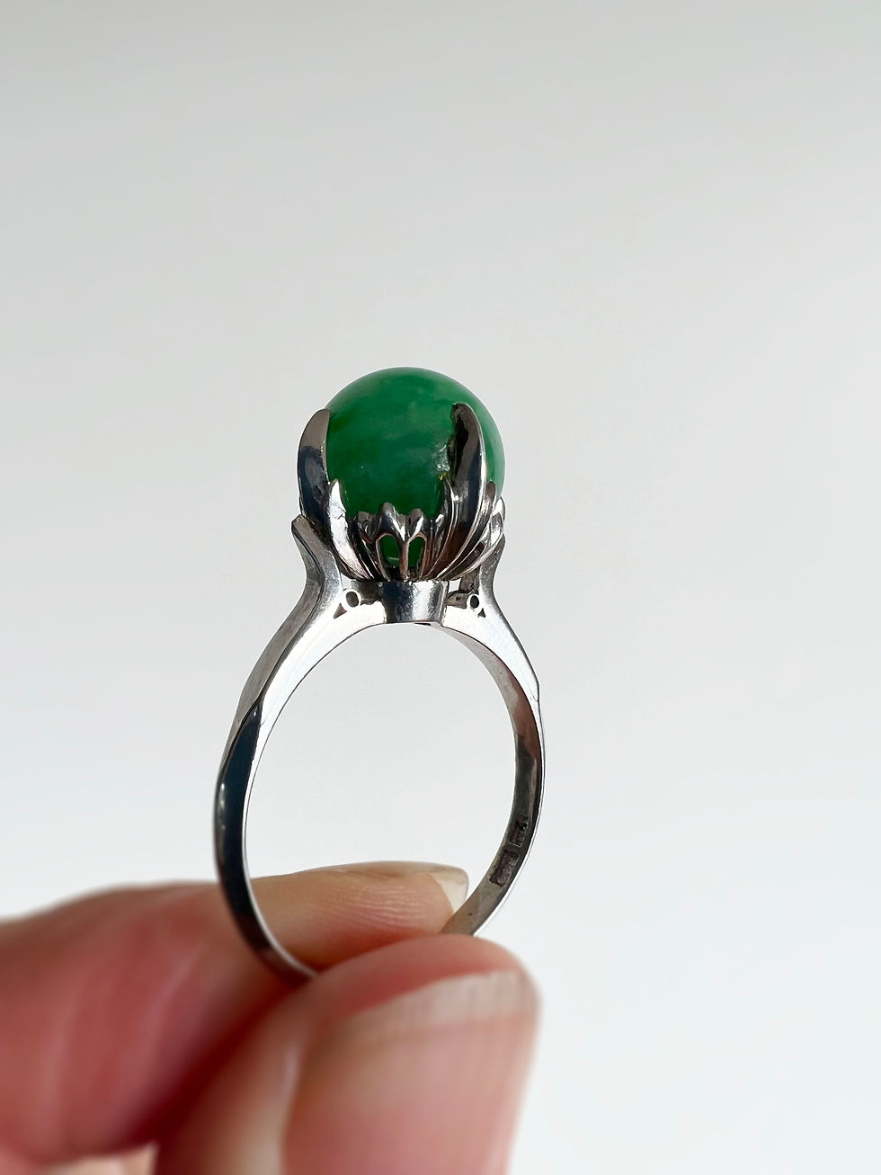 Thumbnail: Antique Platinum Green Natural 10.5mm Jade Round Bead Orb Ring