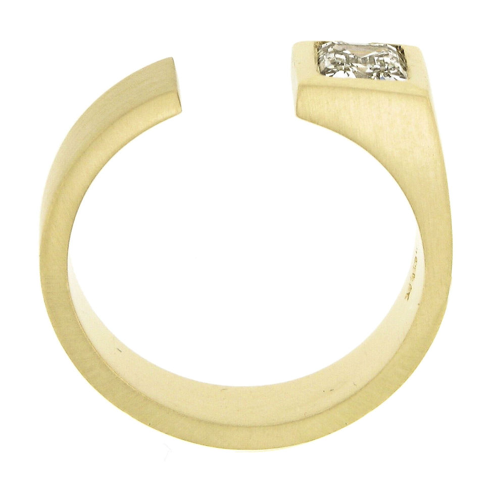 Thumbnail: Unisex 14K Yellow Gold 0.91ctw Emerald Cut Diamond Ring 