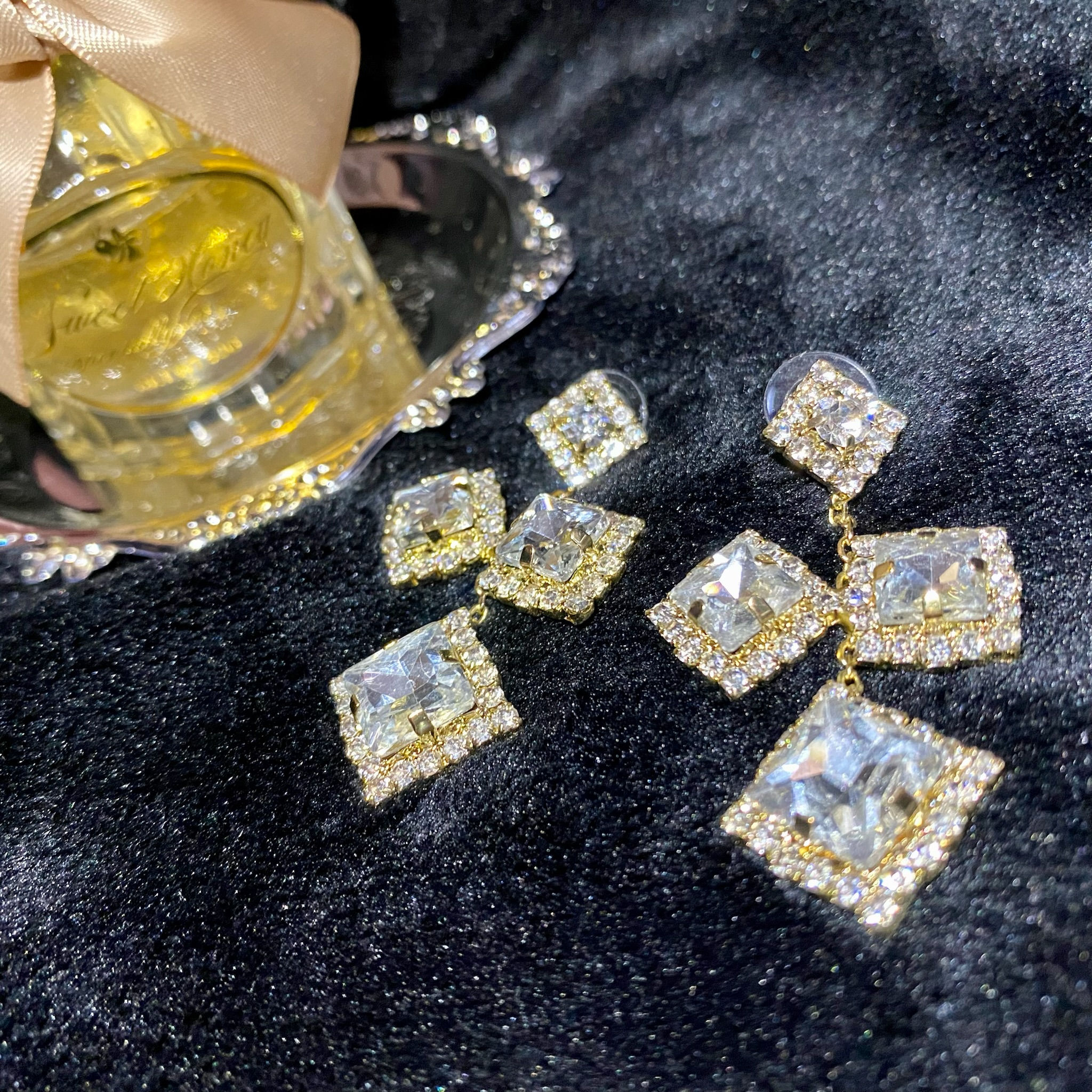 ELLY- Fashion Earrings