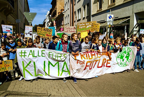 Praxis et crise écologique: comment penser au travers de Sartre à la fois l’origine de la catastrophe écologique et son dépassement