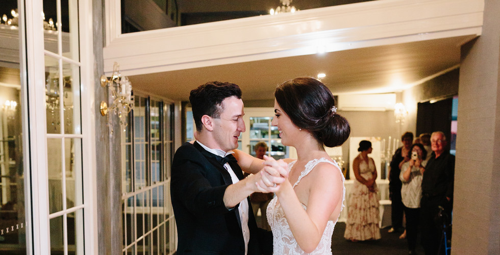 Bride and Groom Vinyard, Hunter Valley, Marriage Celebrants, Hello Charlie Photography, Amy Webster Marriage Celebrant