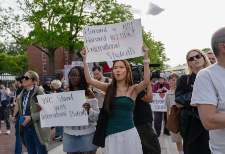 OPINION: The Trump Administration's Foreign Student Policy at Harvard