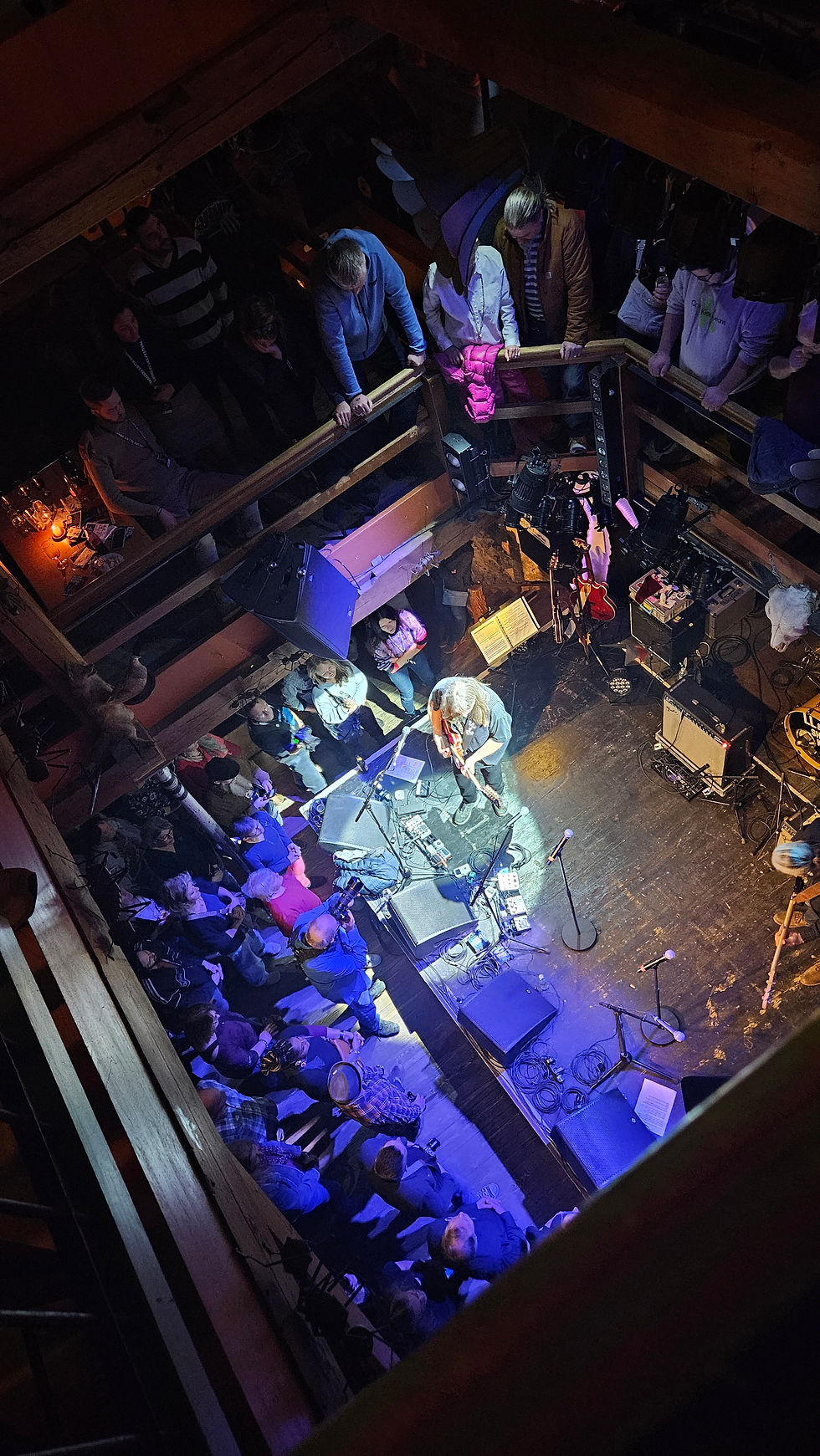 Stell Dir den pulsierenden Beat vor, welcher in solch einem Konzert durch deinen Körper sprintet!
