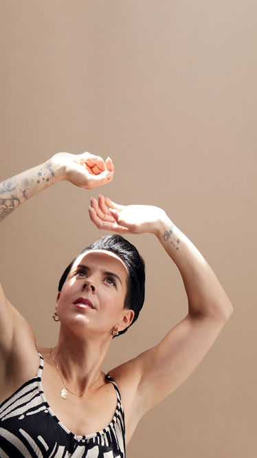 Authentiek branding portret - ontspannen pose, strakke compositie