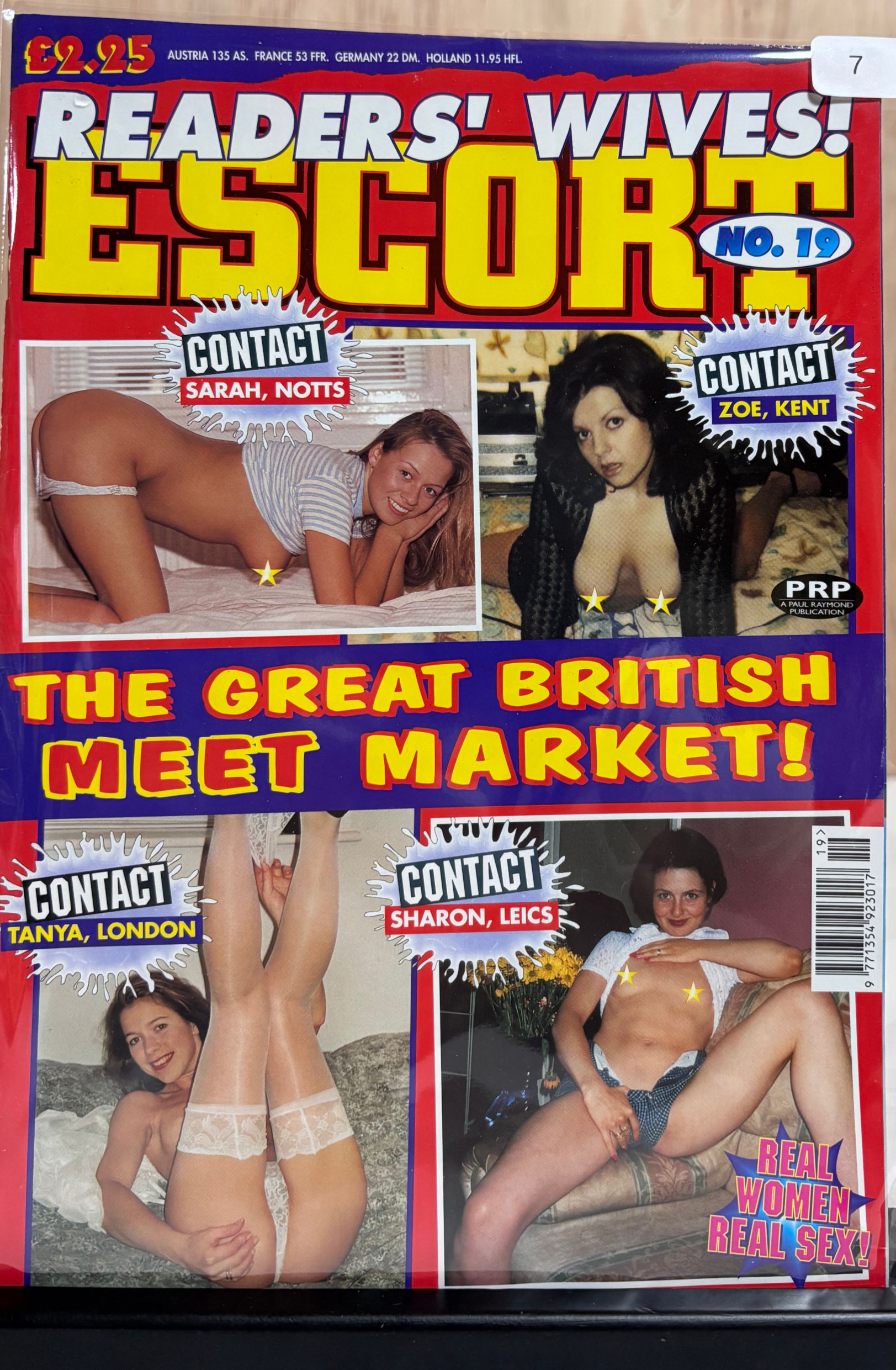 Escort Magazine - Readers Wives No.19