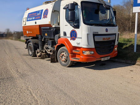Yorks Sweeper Hire Ltd – Trusted Road Sweeping & Site Cleaning Services in Bedford 🚛✨