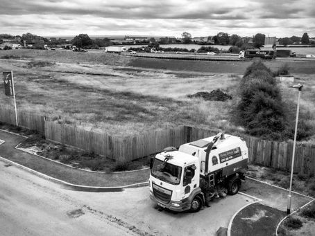 🧹 Yorks Sweeper Hire Ltd – Keeping Luton Clean, Hire a Safe & Compliant Road Sweeper