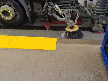 🛢️ Yorks Sweeper Hire Ltd – Trusted Oil Spill Clean-Up Specialists Across the Region