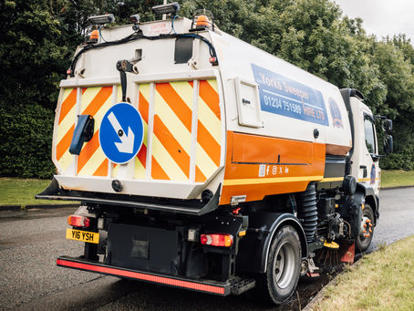 Yorks Sweeper Hire Ltd: Your Go-To Experts for Summer Cleaning Across Bedfordshire and Beyond