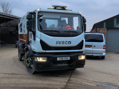 Yorks Sweeper Hire Ltd – Professional Road Sweeping, Jet Washing & Site Cleaning for Schools Across the Region 🚛🏫