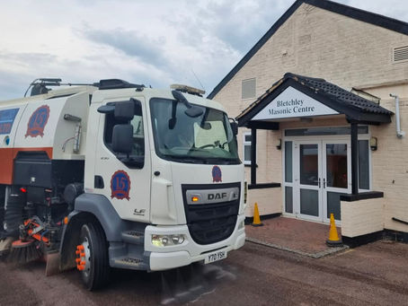 Yorks Sweeper Hire Ltd – Expert Road Sweeping Across Northampton & Beyond! 🚛✨