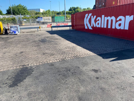 ❓ Oil Spills, Road Sweepers & Power Washing – Your Questions Answered 🛢️💦