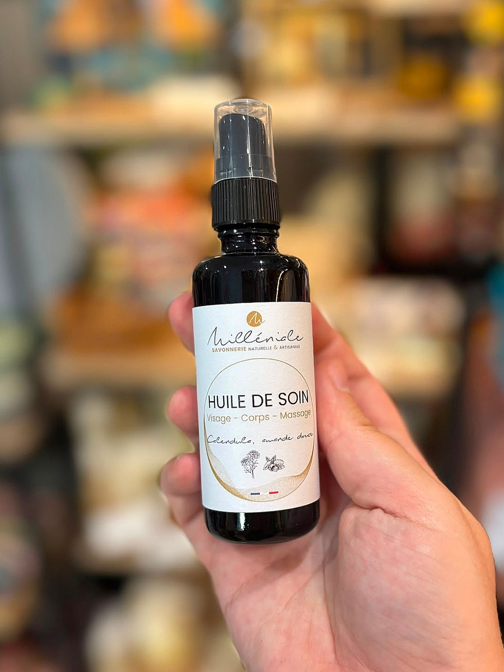 Huile de soin naturelle Milléniale visage, corps et massage au calendula et à l'amande douce.