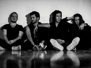 The Band CAMINO Releases acoustic take on "Daphne Blue", ready to start 2020 in Europe