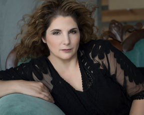 "A SOLDIER’S HOLIDAY" VIDEO BY DESERT STORM VETERAN CORINNE COOK GIVES SERVICE WOMEN A VOICE