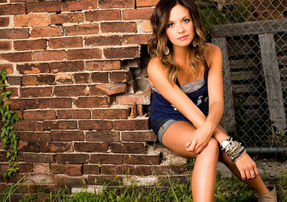 Carly Pearce Makes Grand Ole Opry Debut May 30