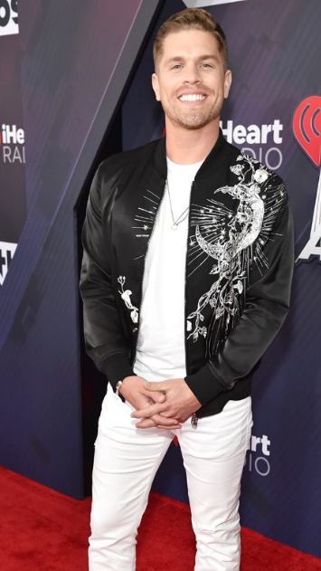 Dustin Lynch